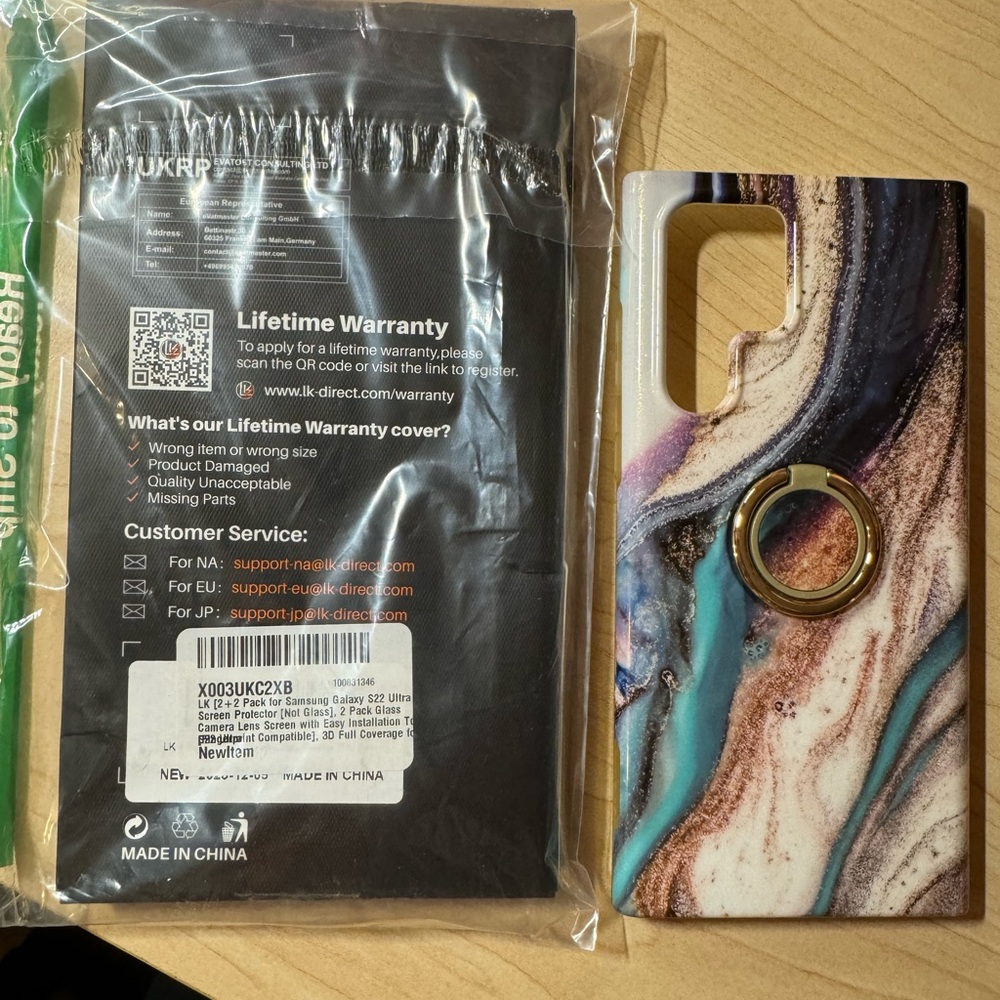 Samsung Galaxy S22 Ultra Case and Screen Protectors